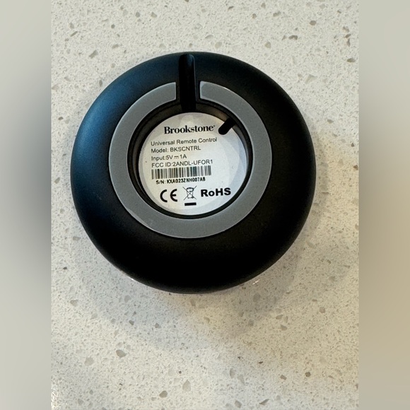 BrookStone Smart WIFI Universal Remote Control Assistant Alexa & Google No Cable - Picture 1 of 10